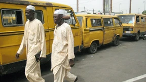 Drei Männer wegen Homosexualität zum Tod durch Steinigung verurteilt