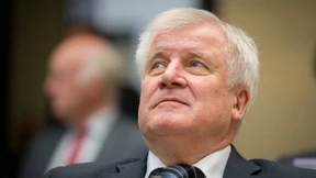 Seehofer droht mit „Notwehr“ Bayerns
