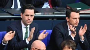 Alt gewinnt, Jung verliert