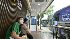 High-Tech-Bushaltestellen im Kampf gegen Corona