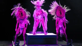 Die Nippel durch die Masche ziehn