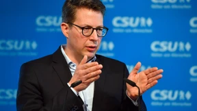 „Finger weg von Identitätsthemen“