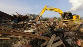 Zahl der Toten nach Tsunami steigt auf über 1400