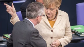 Kanzleramt nimmt Flüchtlingshilfe selbst in die Hand