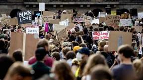 Tausende demonstrieren in Amsterdam