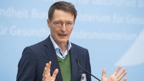 Lauterbach rechnet mit einer „Sommerwelle“