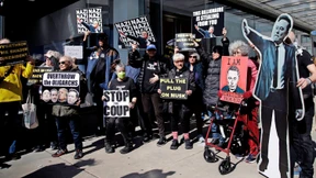 „Musk zu stoppen, wird dabei helfen, Leben und unsere Demokratie zu retten“