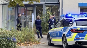 Wie kam der Vierzehnjährige an ein Messer?