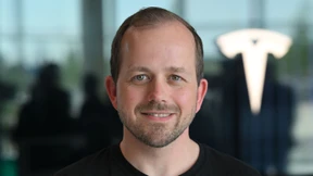 Tesla-Werksleiter verteidigt Hausbesuche bei Krankmeldung