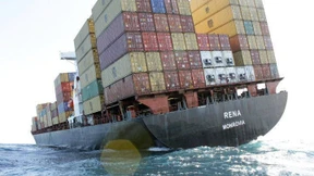 Öl soll aus Frachter abgepumpt werden