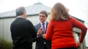 Iranische Familie findet Asyl in der Kirche