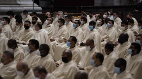 Mit Maske und Eigenverantwortung die Osternacht feiern