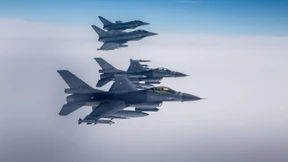 Kampfjets begleiten Passagiermaschine nach Schlägerei an Bord