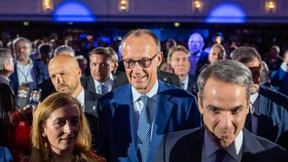 Den Falken gab Merz nur im Wahlkampf