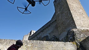 Moderne Technik trifft alte Mauern