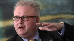 Finanzminister: Schutzschirm wirkt