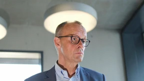 Friedrich Merz stützt Pharmabranche