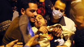 Demonstranten in Kairo harren aus