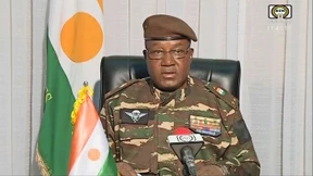 Ein General übernimmt die Macht