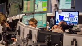 Börsen schwanken zwischen Geld- und Geopolitik