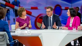 Helfen und abschotten