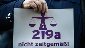 SPD-Abgeordnete dringen auf rasche Änderung von Paragraf 219a