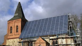 Solarneid am Gartenzaun