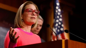 Kyrsten Sinema tritt aus Fraktion aus