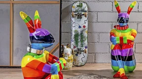 Langohr mit Nietenhalsband