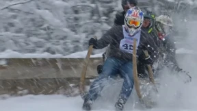 Rasante Abfahrt auf dem Schlitten