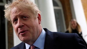 Hunt fordert Johnson auf „kein Feigling“ zu sein