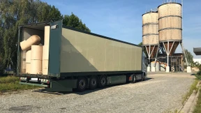 38 Flüchtlinge aus Kühlanhänger gerettet