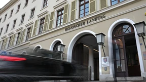 Von der Umarmung der Hessen zur Kampfansage aus dem All