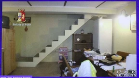 Model in Italien entführt, um sie im Darknet zu versteigern