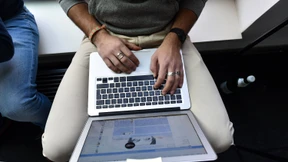 Autoritäre scharfe Macht und ihre digitale Agenda