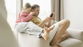 Auch Eltern können handysüchtig werden