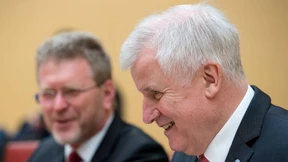 Seehofer baut sich ein Denkmal