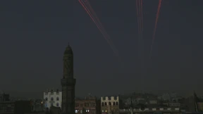 Huthis feuern Rakete nach Saudi-Arabien