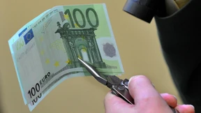 Die neuen 100- und 200-Euro-Scheine kommen