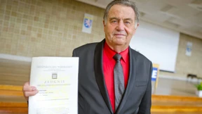 Rentner macht Abitur mit 72