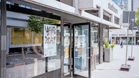 Stadt hilft Buchhandlung