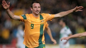 Kennedy köpft Australien nach Brasilien