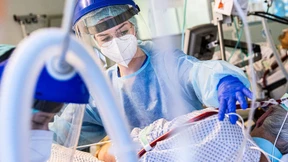 Wer an Covid stirbt – und wer überlebt