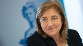 Eva bleibt im parlamentarischen Paradies