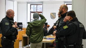 Nach fünf Jahren beginnt der erste Prozess