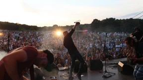 Es ist Krieg, und sie feiern