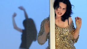 Damendramen im Steinbruch