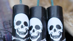 Jugendlicher beim Böllerbauen schwer verbrannt