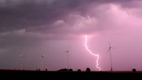 Blitzschläge setzen Häuser in Sachsen und Bayern in Brand