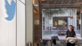 Elon Musk fährt vor die Wand